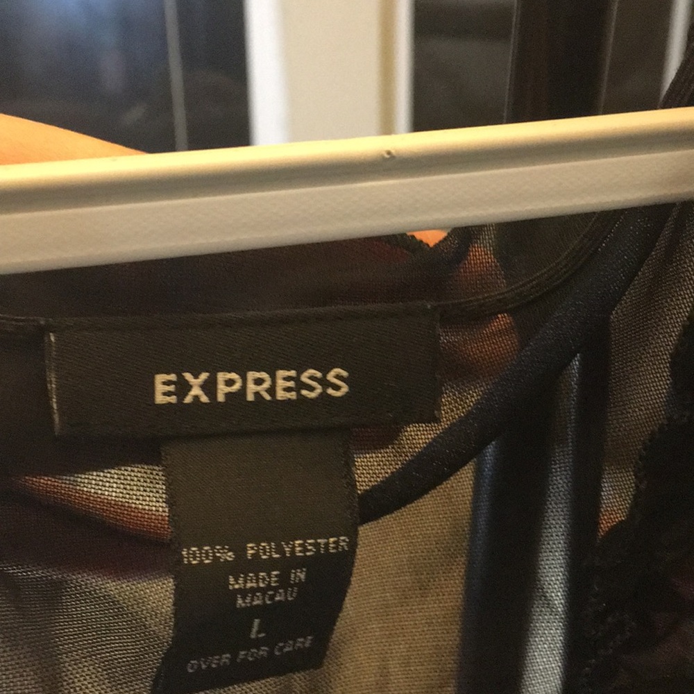 Express Shirt - Picture 3 of 4